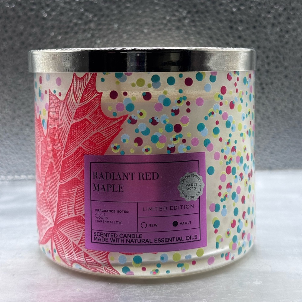 Bath & Body Works Radiant Red Maple 3 Wick Candle